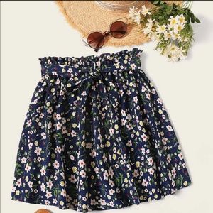 Floral skirt with belt